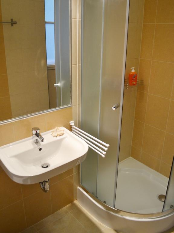 Casamia-Elegant Central Vaci St.Apt บูดาเปสต์ ภายนอก รูปภาพ